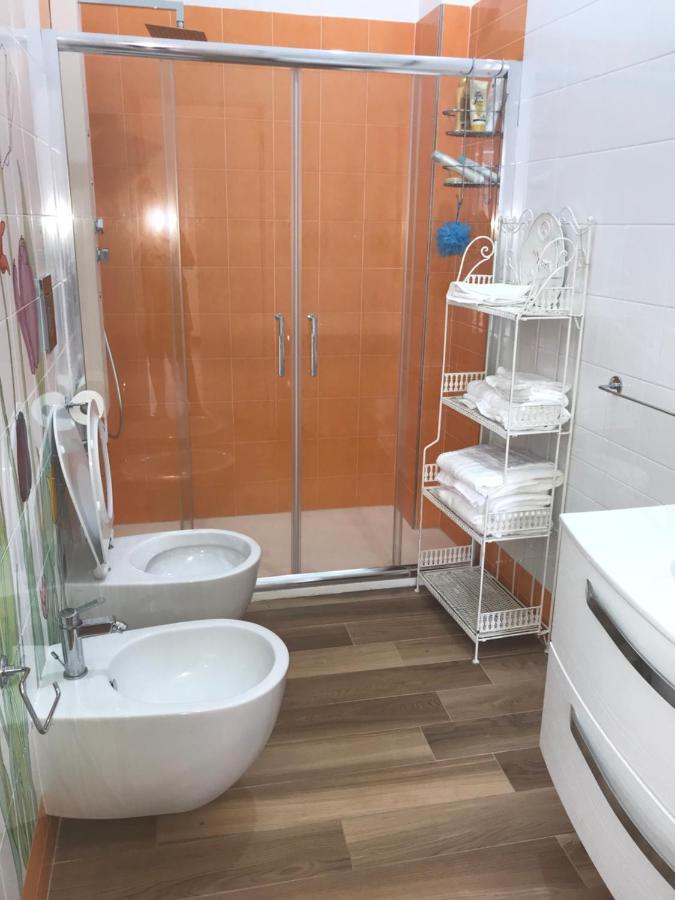 Salerno B&B In Centro Luaran gambar