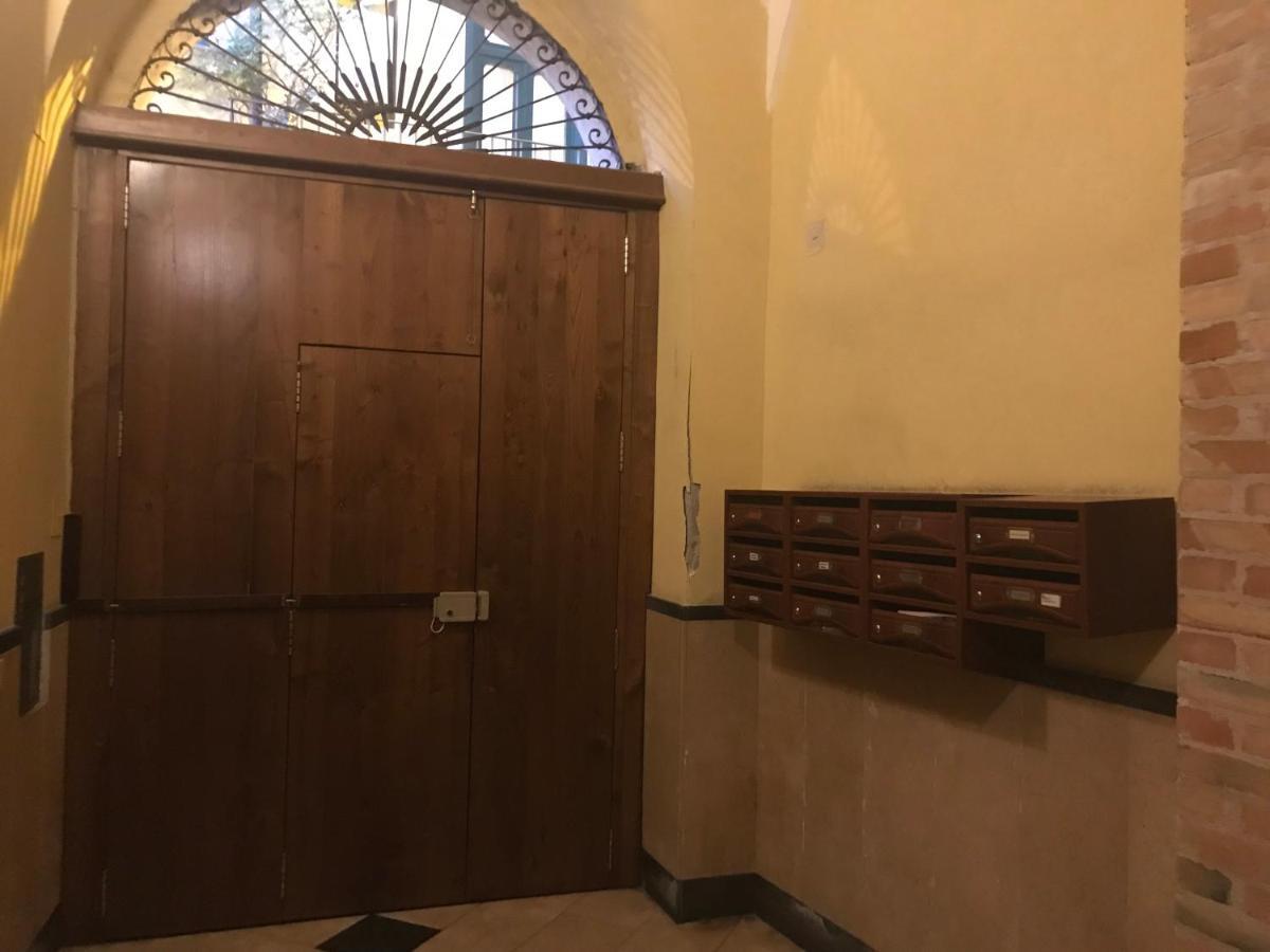 Salerno B&B In Centro Luaran gambar