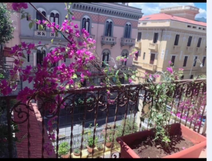 Salerno B&B In Centro Luaran gambar
